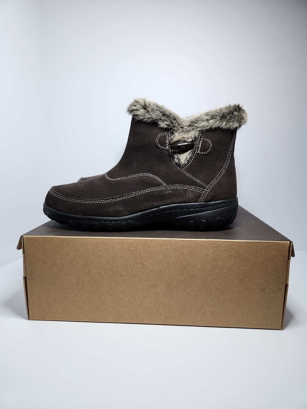 Khombu Chocolate Brown Faux-Fur Trim Winter Ankle Boot Size 8